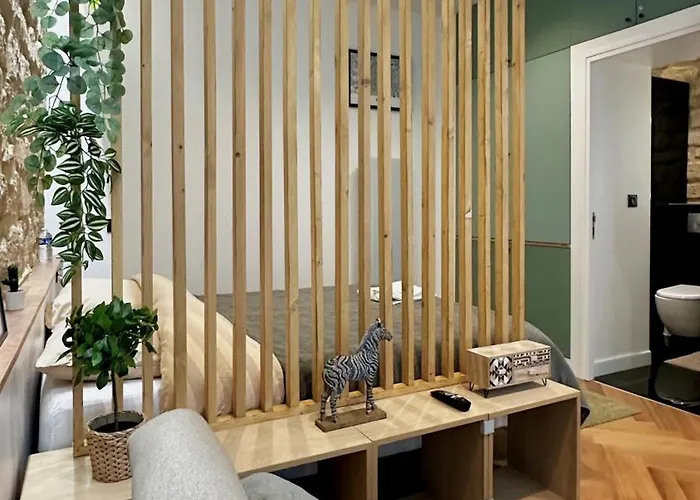 Amelot, Charming & Pierre Apartment