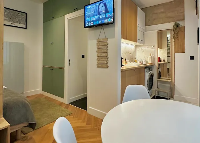 Amelot, Charming & Pierre Apartament Paryż